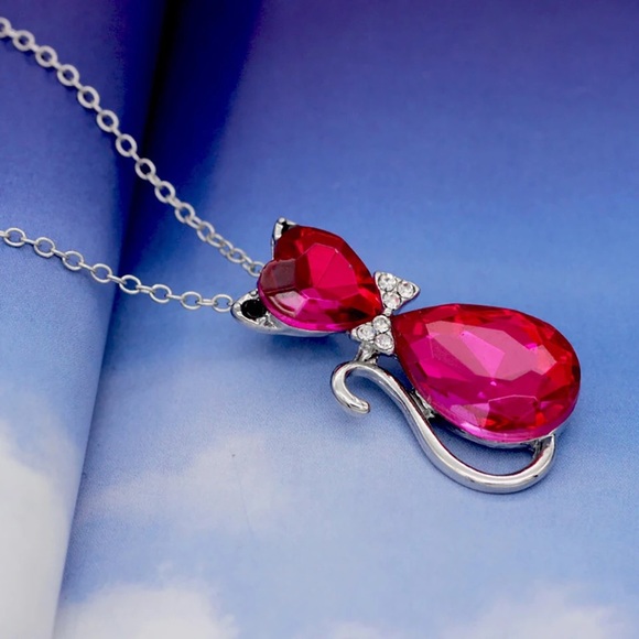 Crystal Cat Pendent Silver Plated Necklace